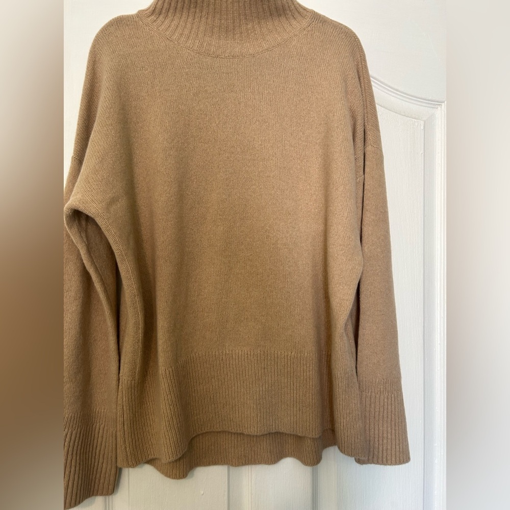 FRAME swingy turtleneck Cashmere Sweater Sz large - Picture 10 of 17